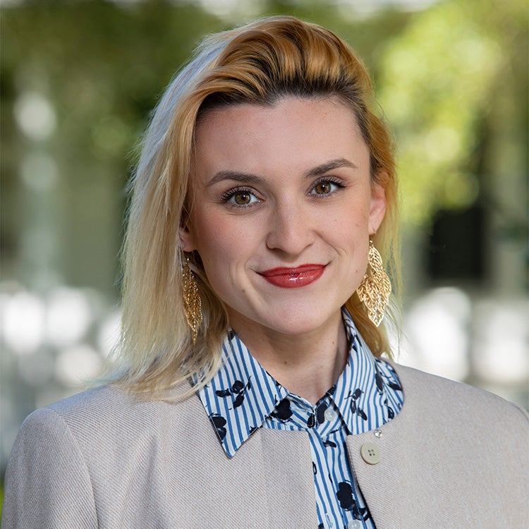 Lexie Morgan headshot